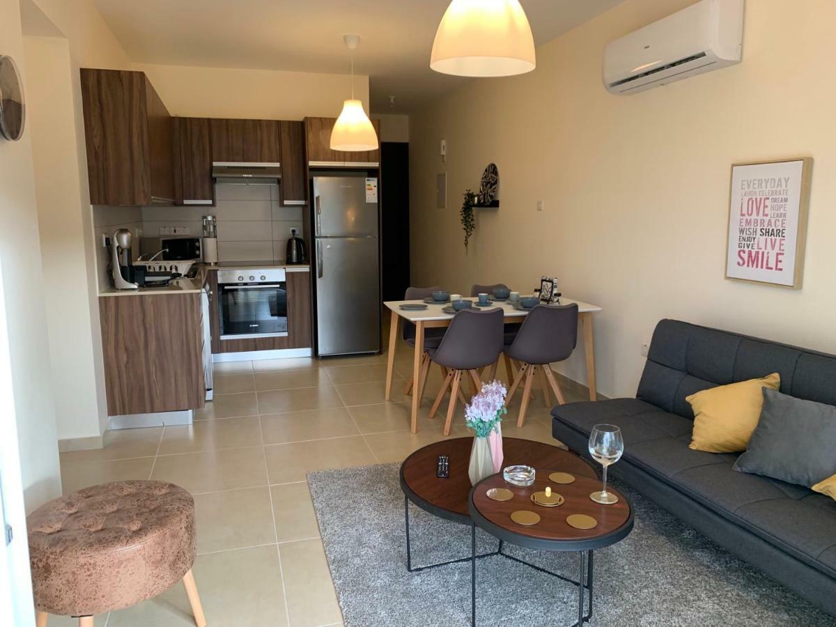 Mythical Sands New Luxury Apartment Paralimni Exterior foto